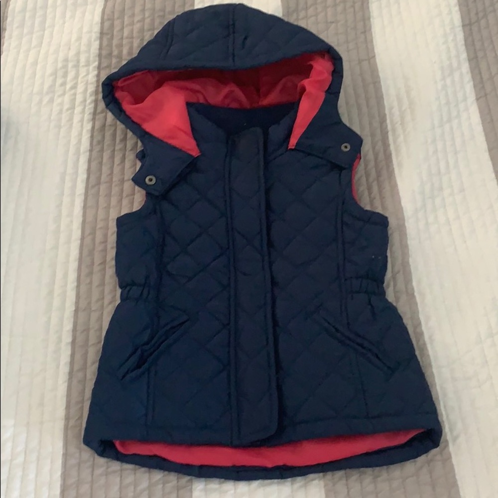 Girls quilted Navy vest with hot pink lining size3